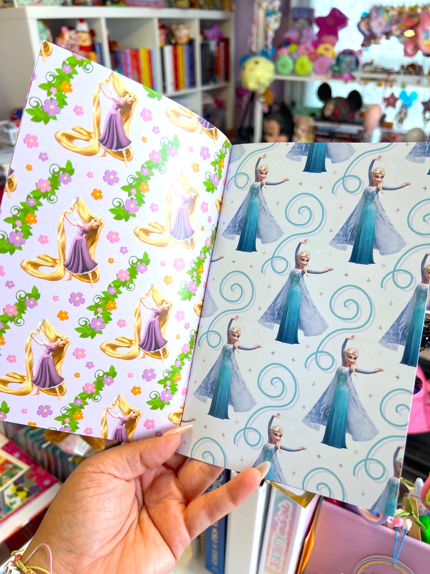 Vol.4 - Princess Edition / Paper Booklet (LIMITED)