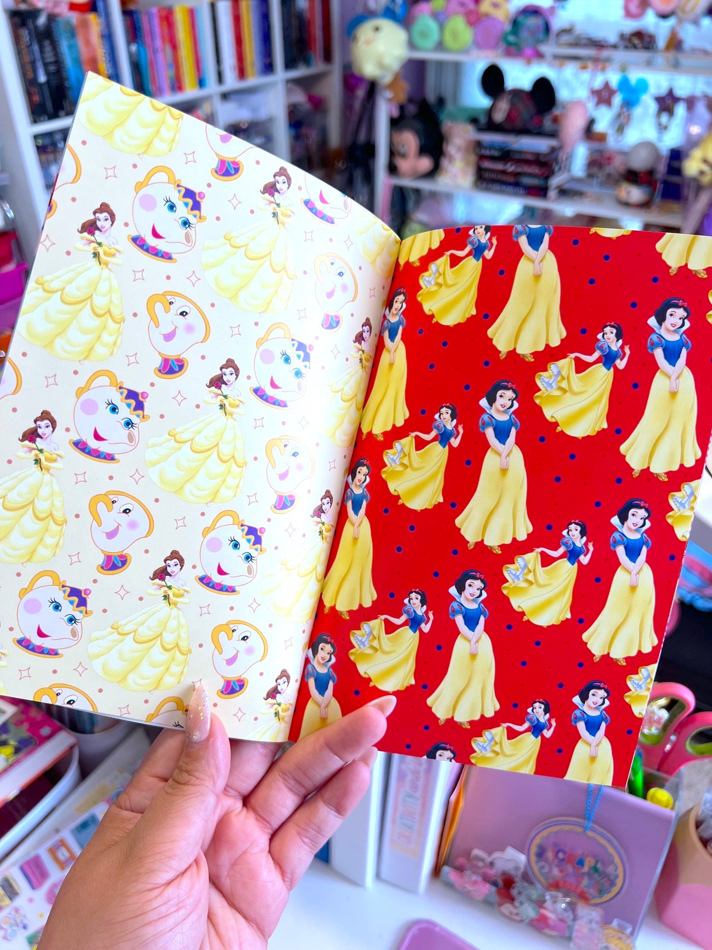 Vol.4 - Princess Edition / Paper Booklet (LIMITED)