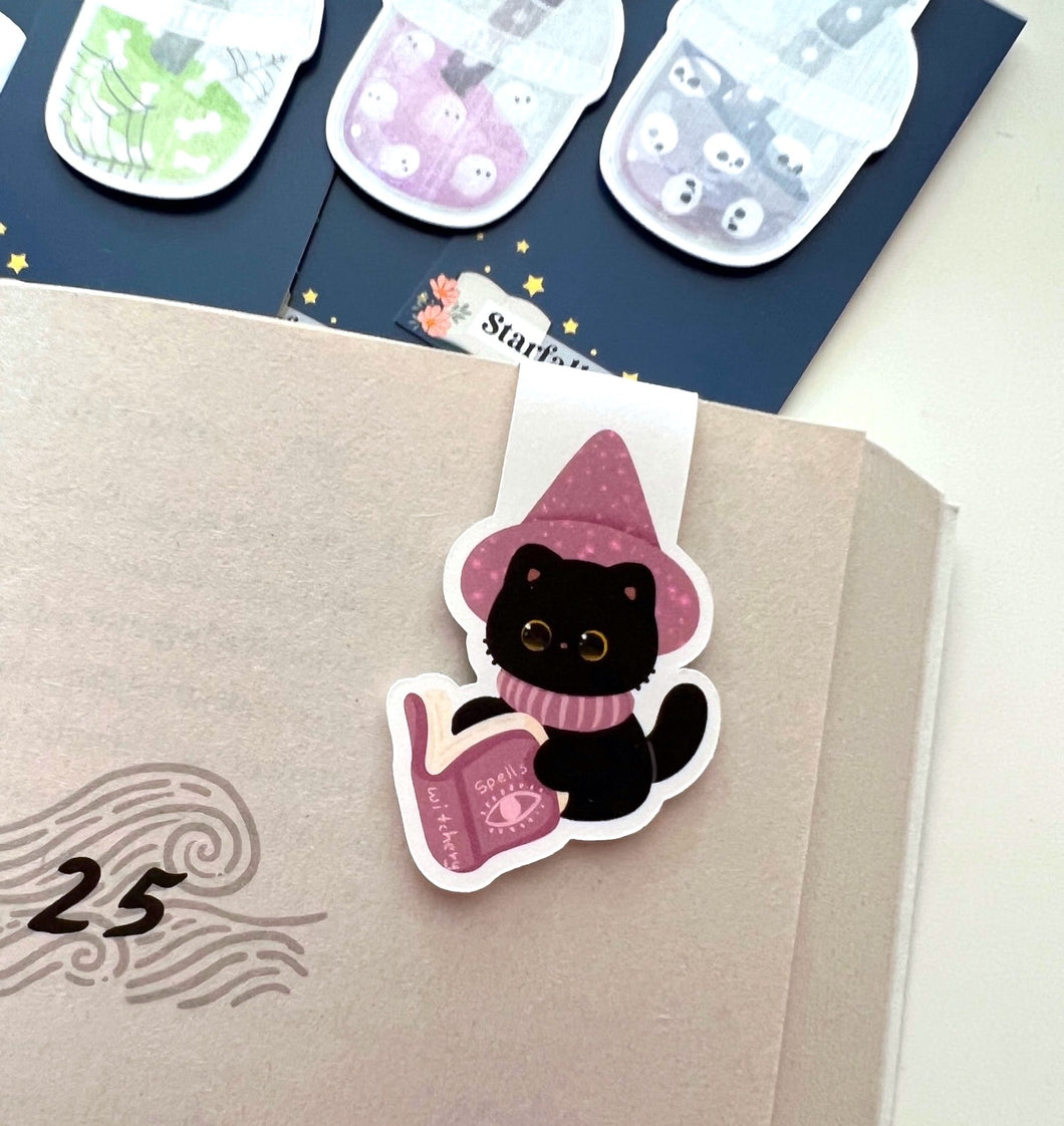 Witch Kitty / Magnetic Bookmark