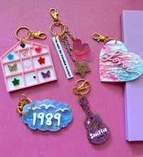 Load image into Gallery viewer, 1989 TS Keychain
